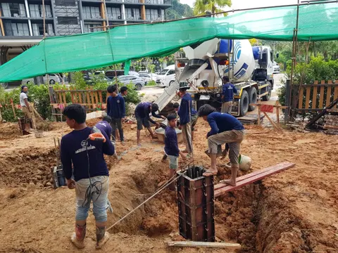 Construction project in Krabi, Thailand by Ton Korsrang