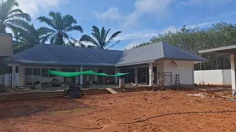 Construction project in Krabi, Thailand by Ton Korsrang